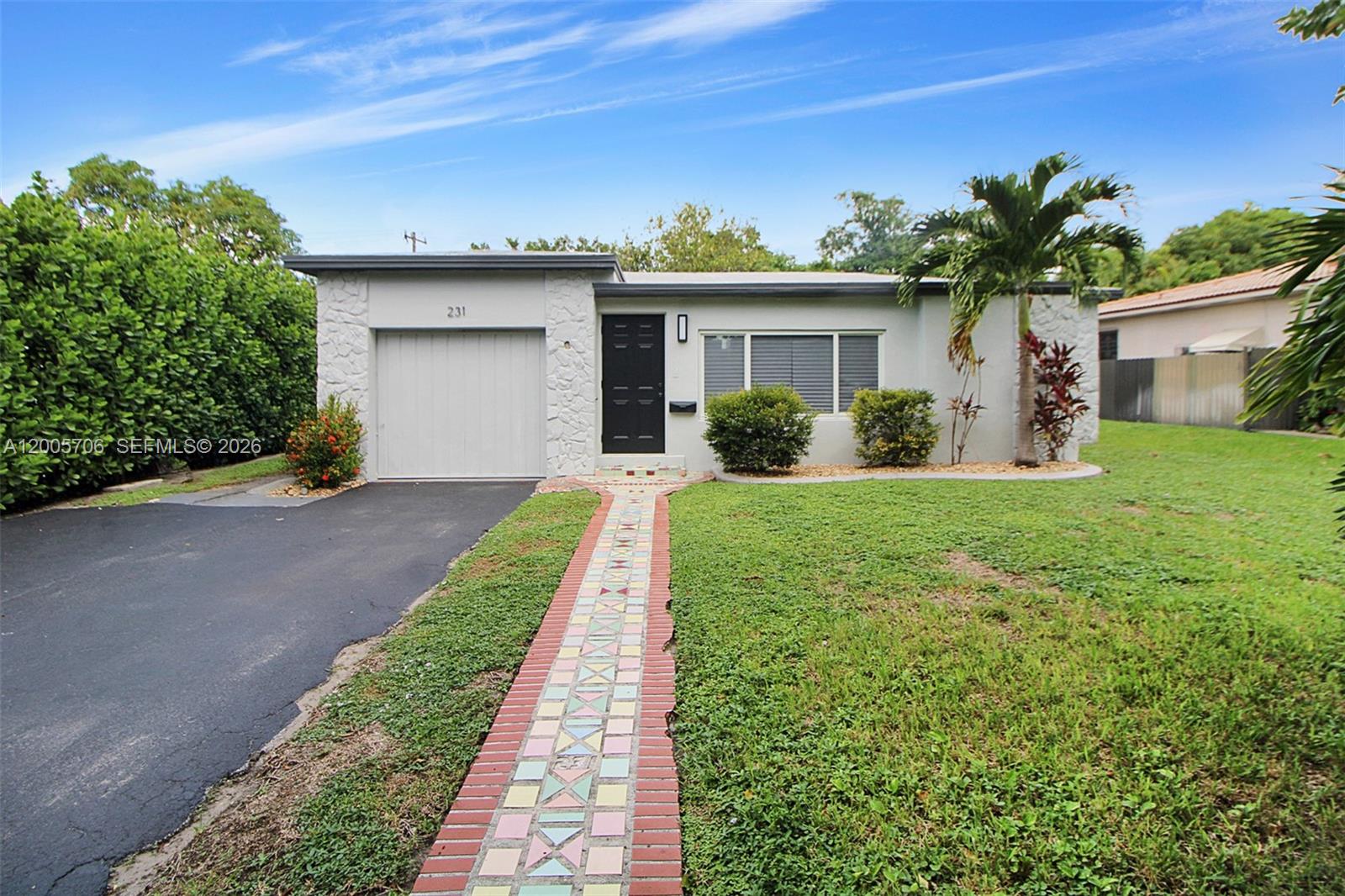 231 NE 43rd St, Miami FL 33137