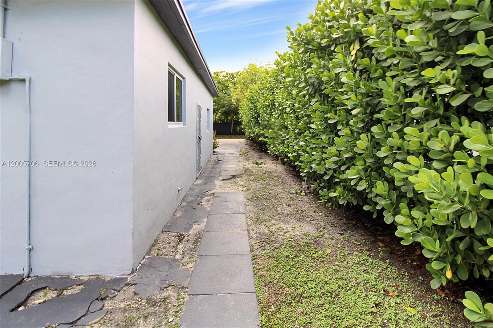 231 NE 43rd St, Miami FL 33137