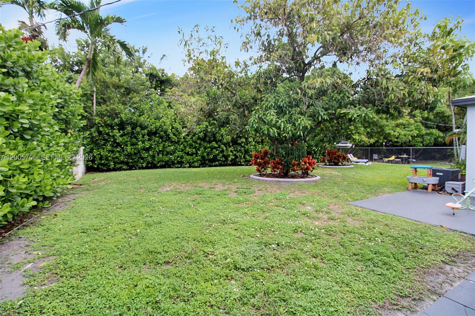 231 NE 43rd St, Miami FL 33137