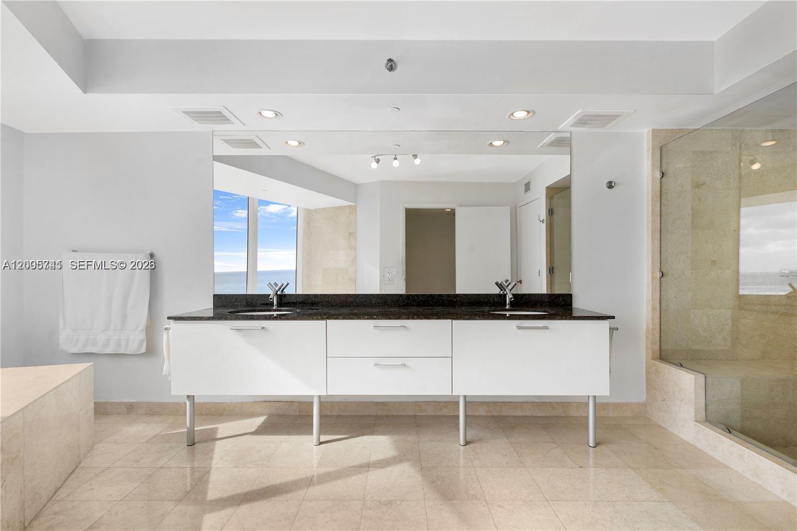 17201 Collins Ave #3101, Sunny Isles Beach FL 33160