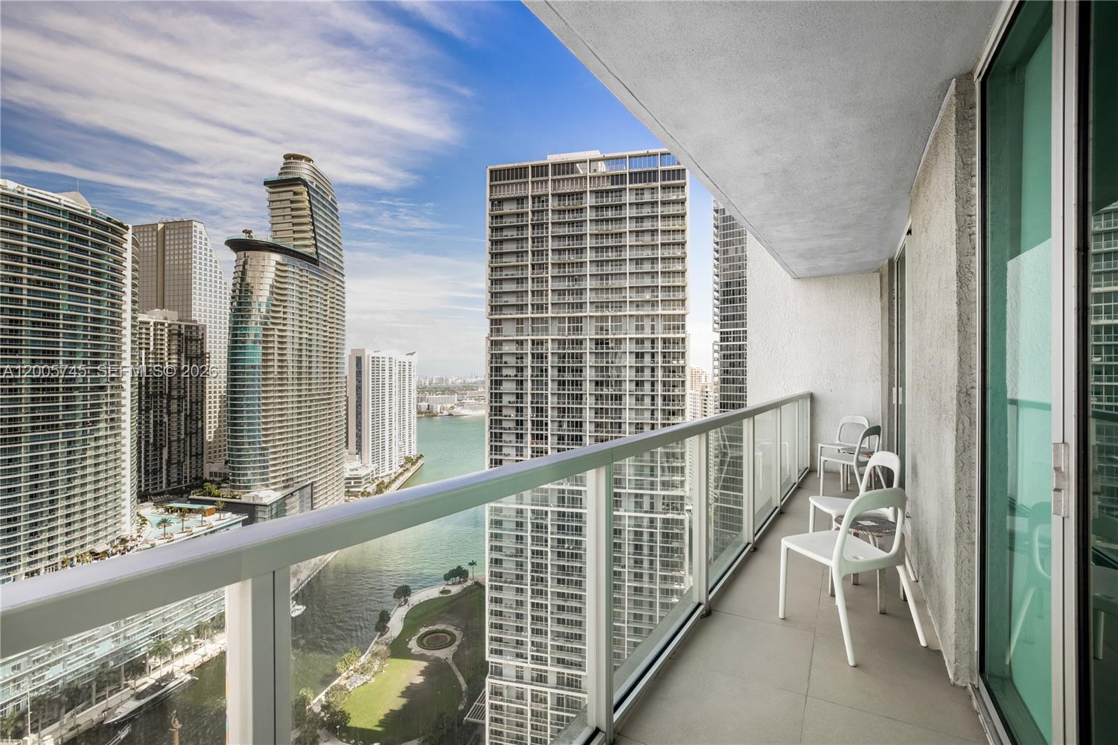500 Brickell Ave #3907, Miami FL 33131