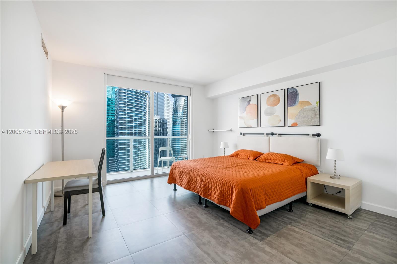 500 Brickell Ave #3907, Miami FL 33131