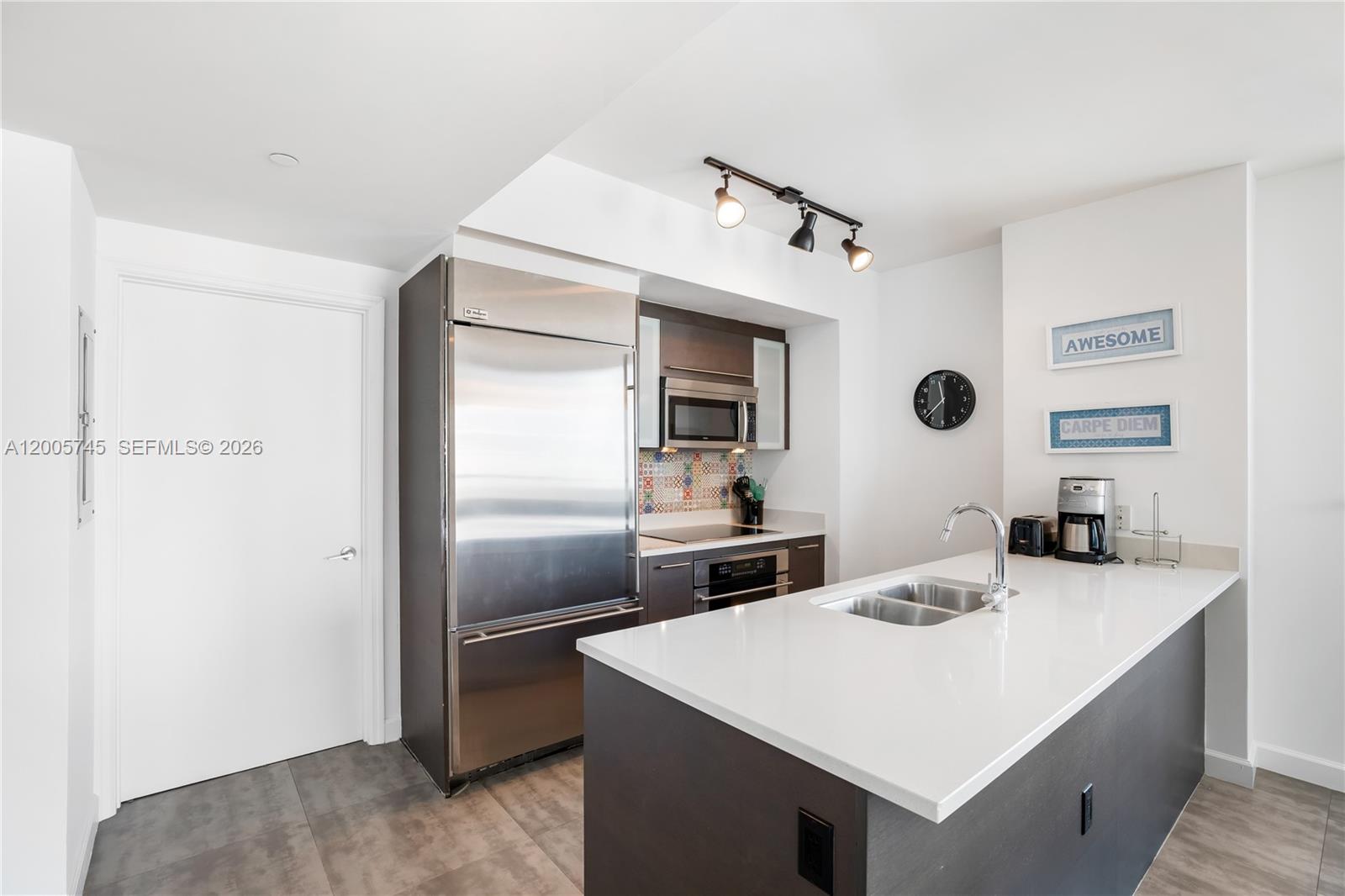 500 Brickell Ave #3907, Miami FL 33131