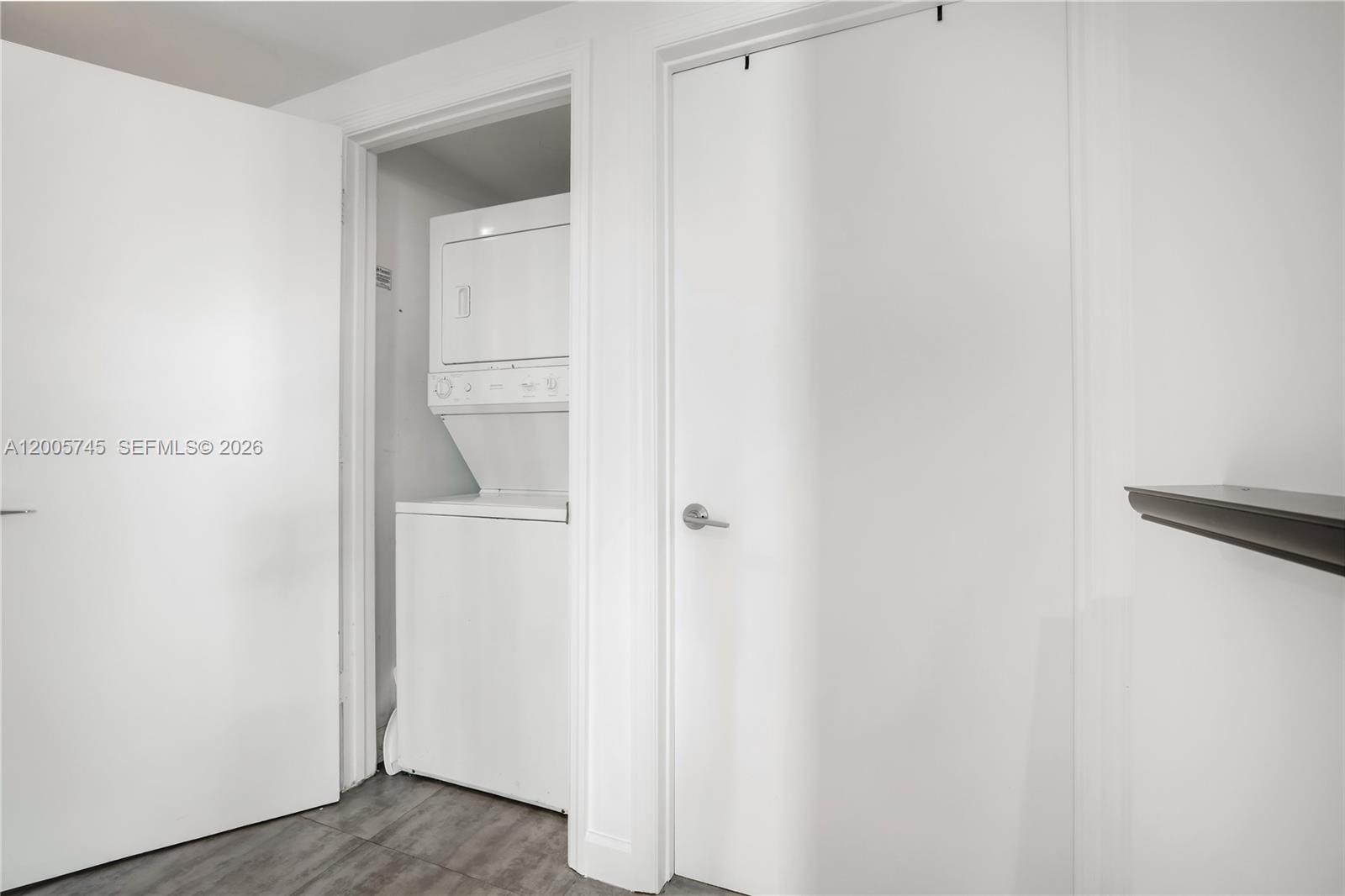 500 Brickell Ave #3907, Miami FL 33131