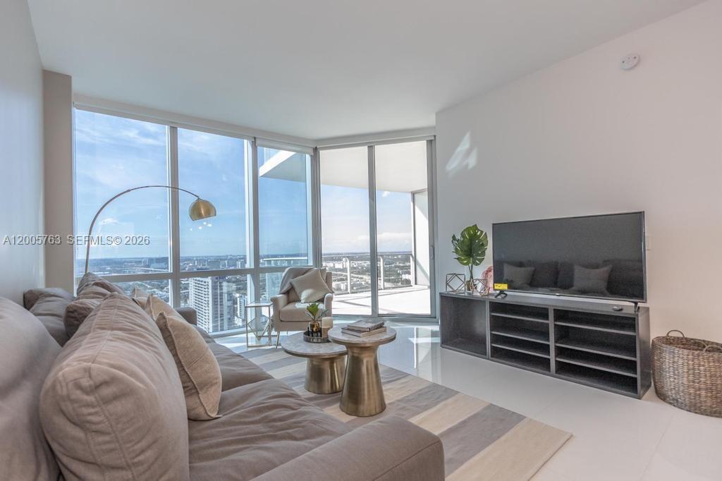 851 NE 1st Ave #3106, Miami FL 33132