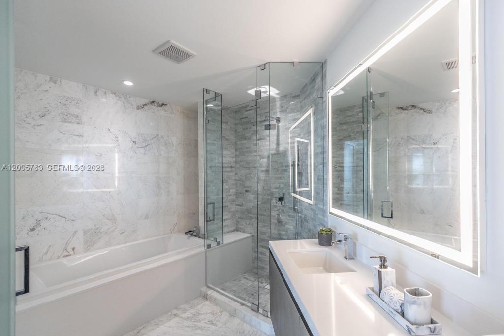 851 NE 1st Ave #3106, Miami FL 33132