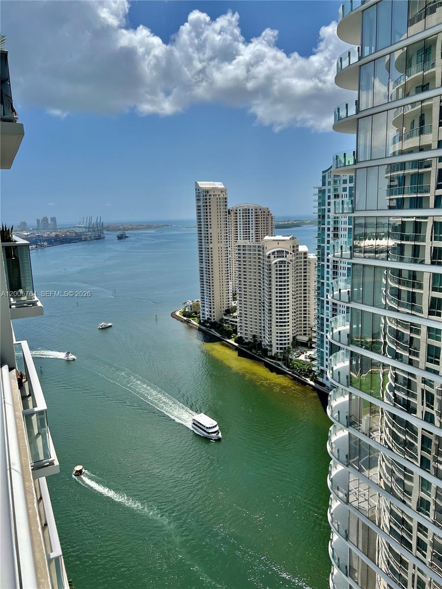 300 S Biscayne Blvd #3502, Miami FL 33131