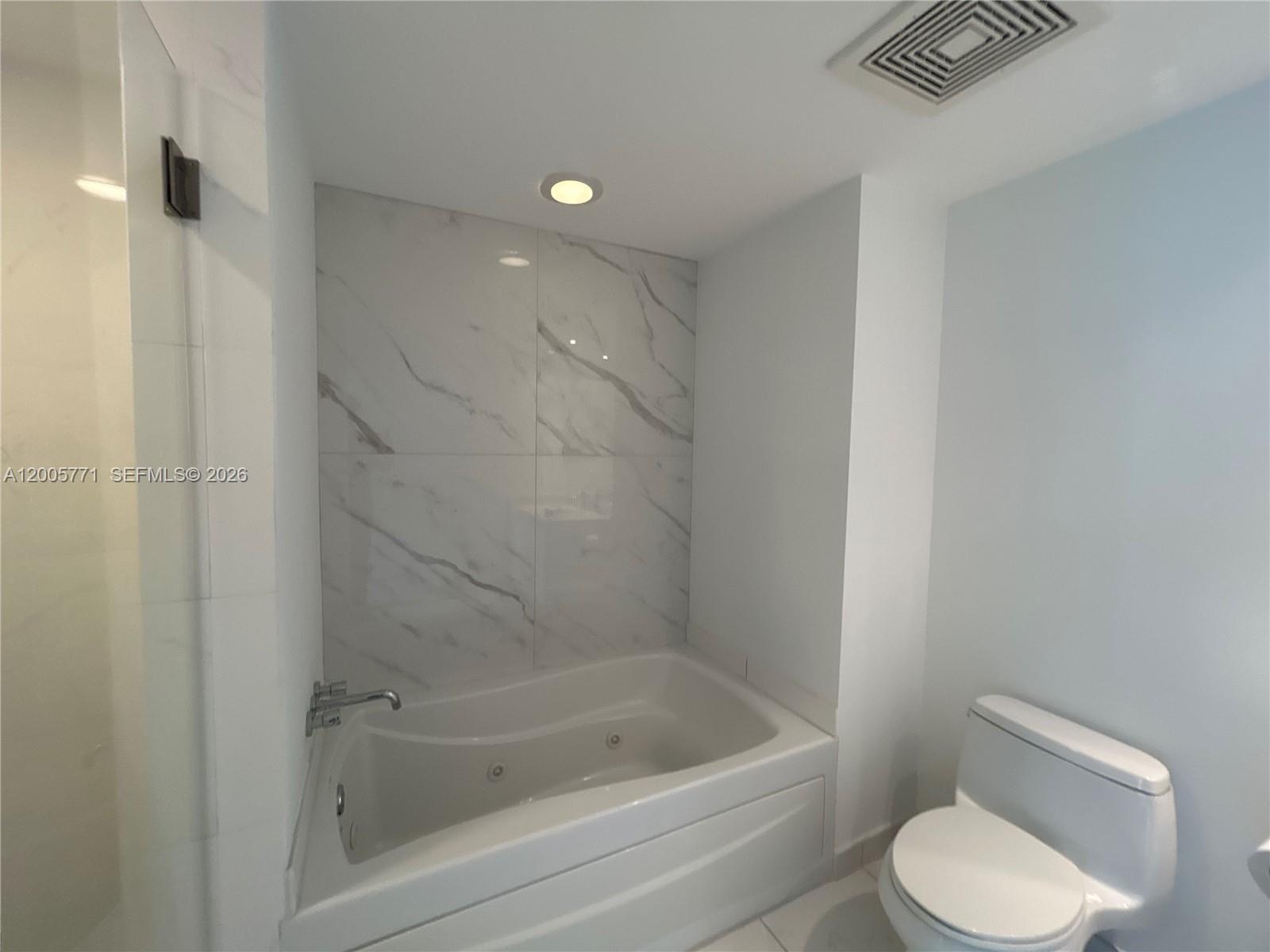 500 Brickell Ave #3604, Miami FL 33131