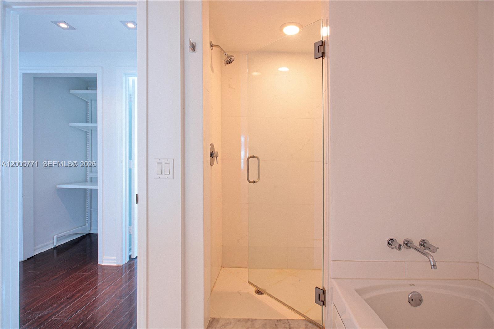 500 Brickell Ave #3604, Miami FL 33131