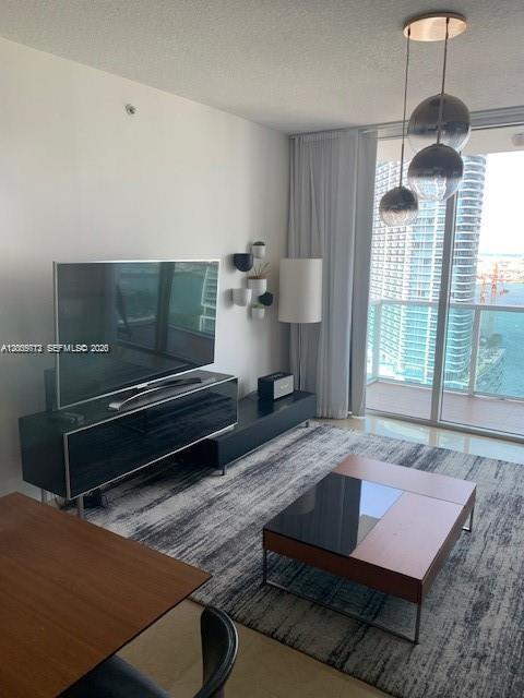 31 SE 5th St #3512, Miami FL 33131
