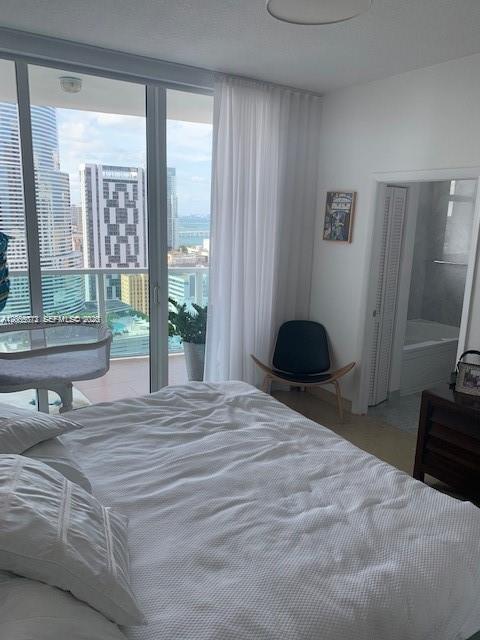 31 SE 5th St #3512, Miami FL 33131