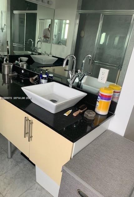 31 SE 5th St #3512, Miami FL 33131