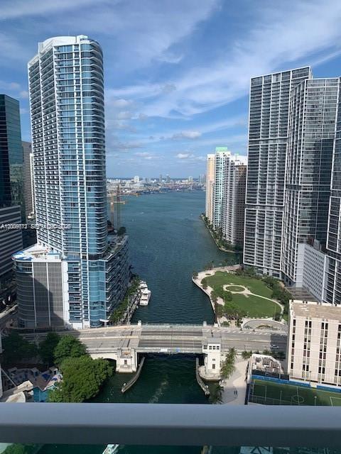 31 SE 5th St #3512, Miami FL 33131