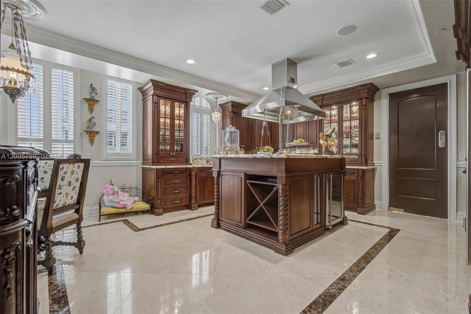 600 Coral Way #5, Coral Gables FL 33134