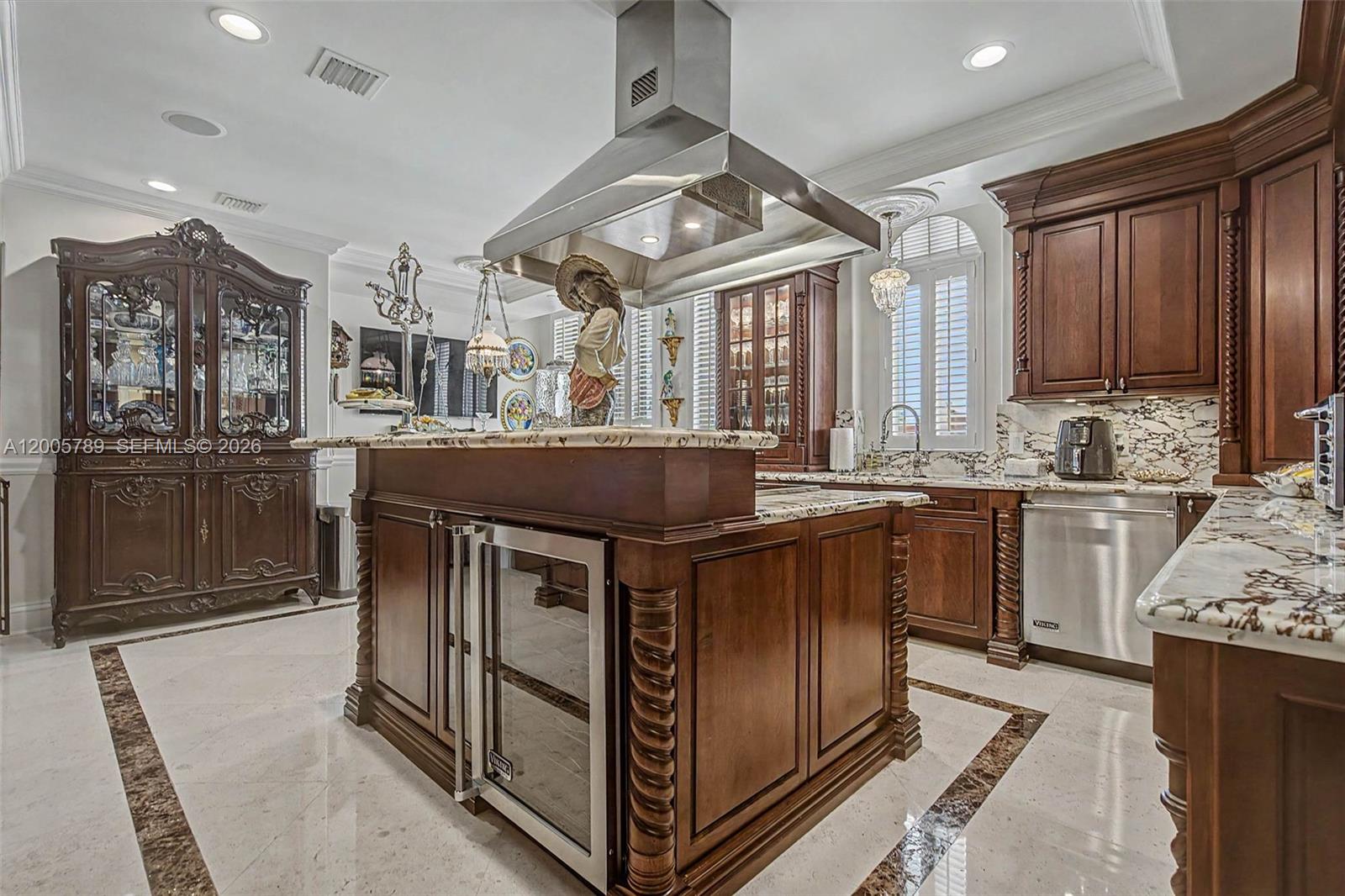 600 Coral Way #5, Coral Gables FL 33134