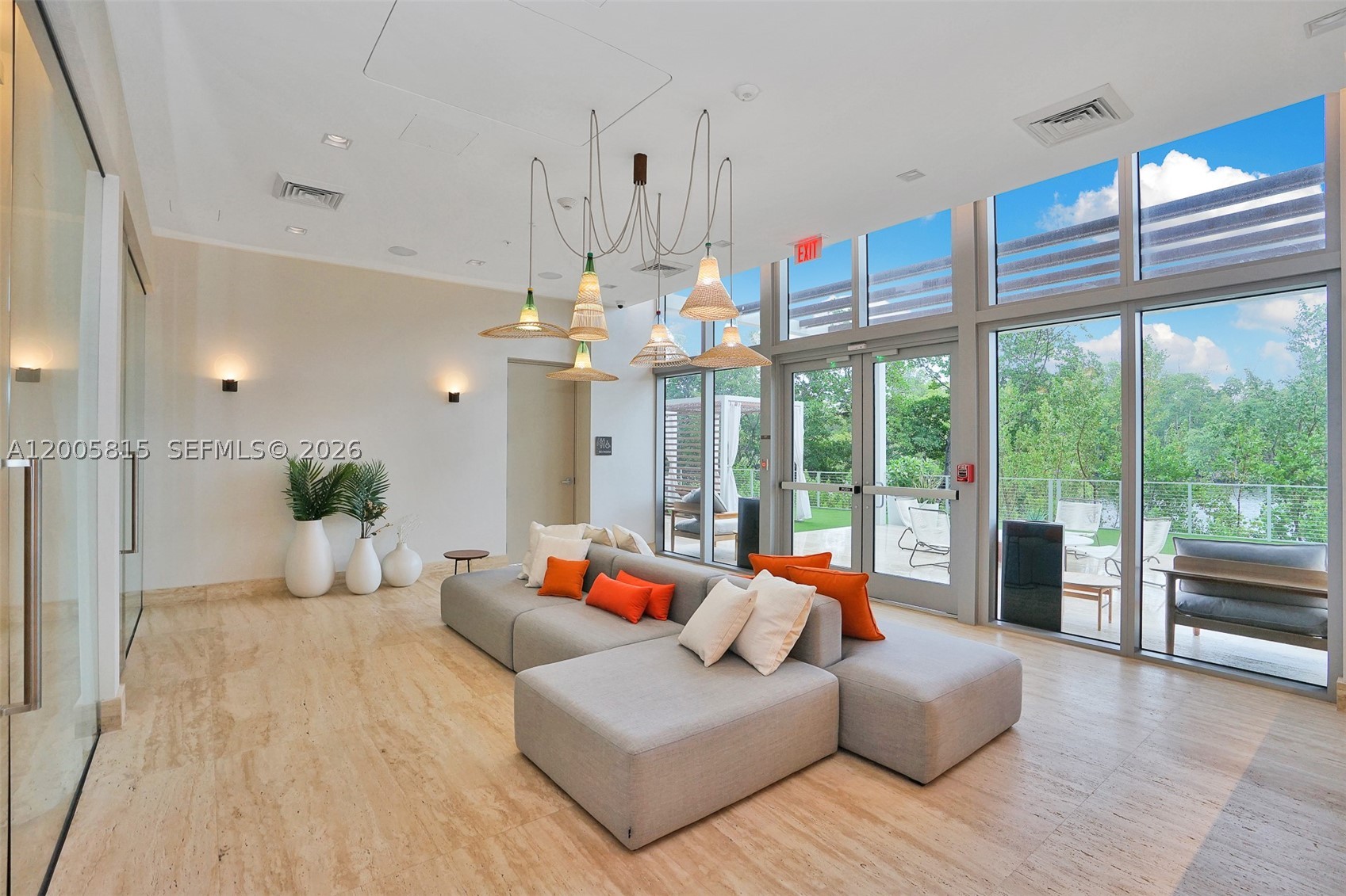 16385 Biscayne Blvd #1601+2 Parkings, North Miami Beach FL 33160