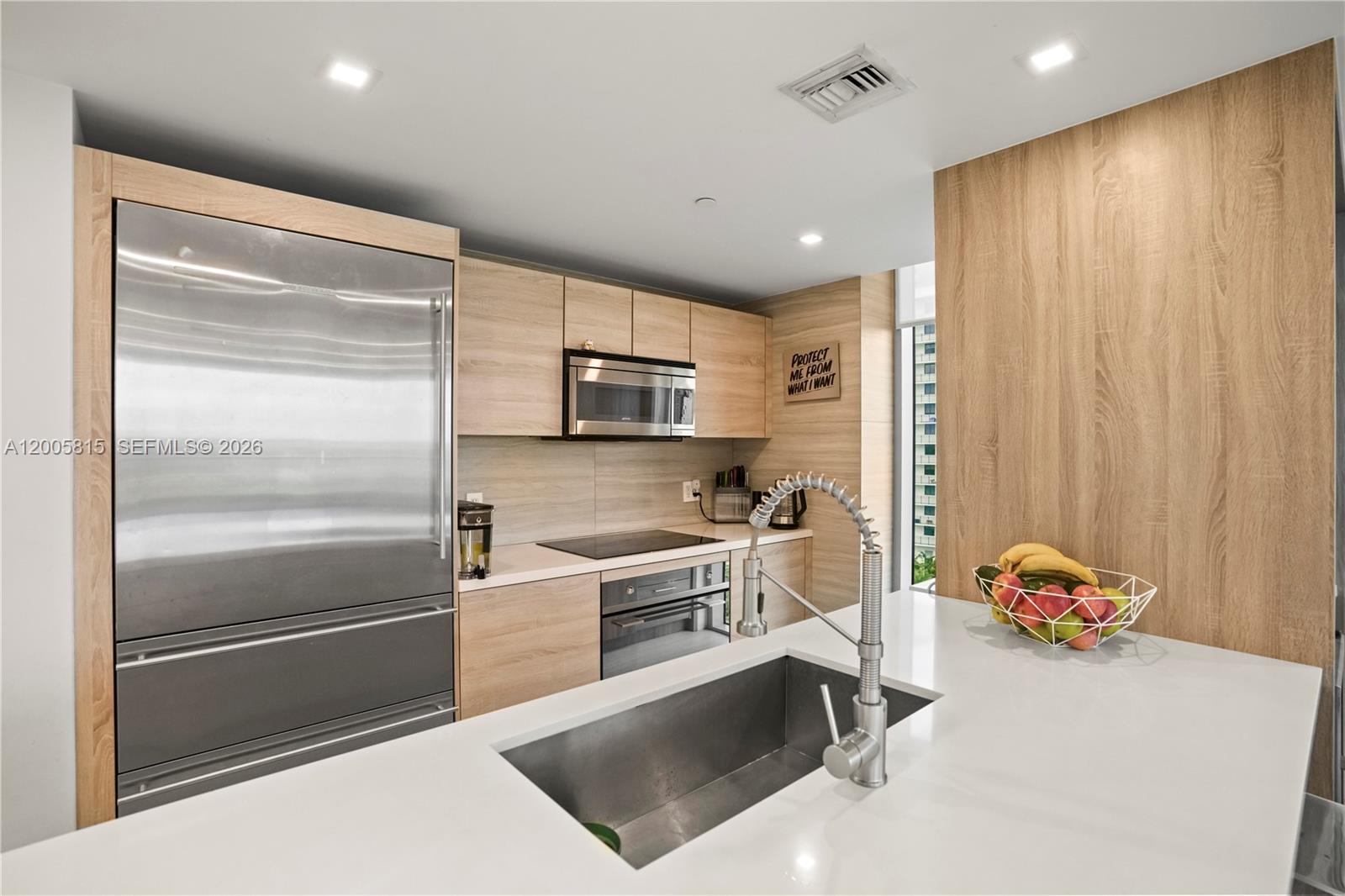 16385 NE Biscayne Blvd #1601+2 Parkings, North Miami Beach FL 33160