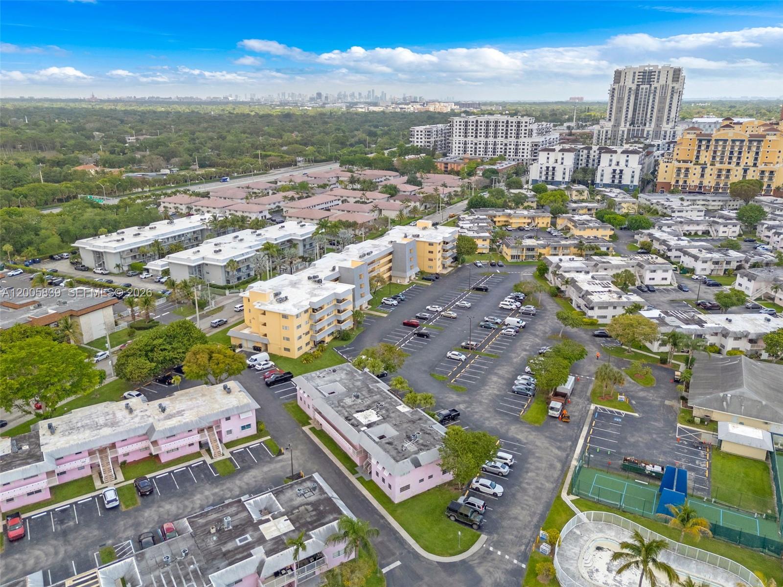 7560 SW 82nd St #G112, Miami FL 33143