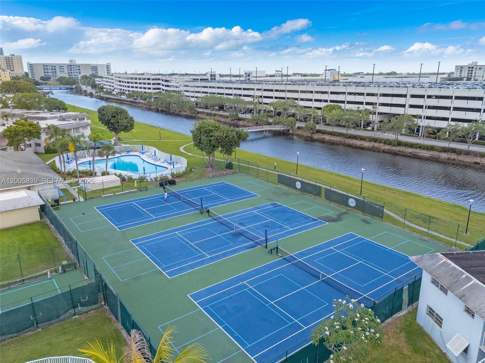 7560 SW 82nd St #G112, Miami FL 33143