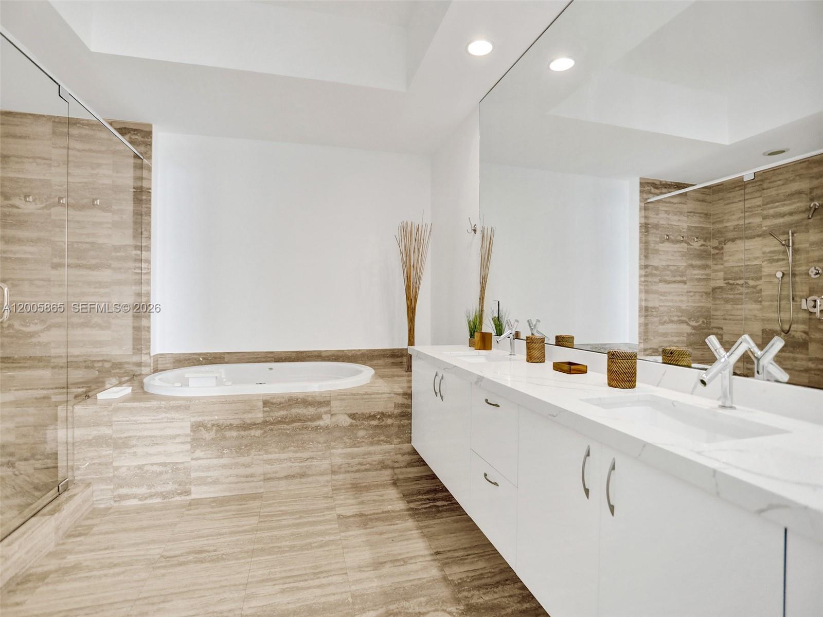 15901 Collins Ave #2807, Sunny Isles Beach FL 33160