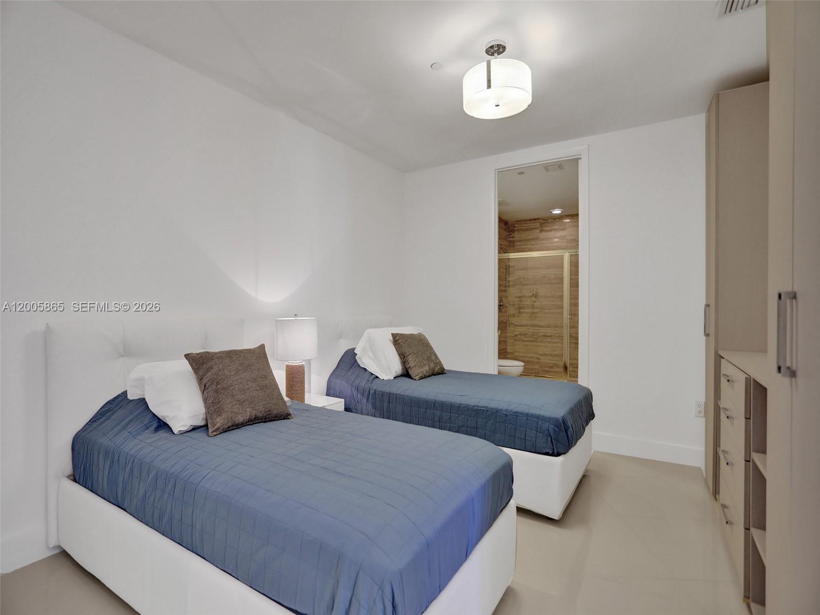 15901 Collins Ave #2807, Sunny Isles Beach FL 33160