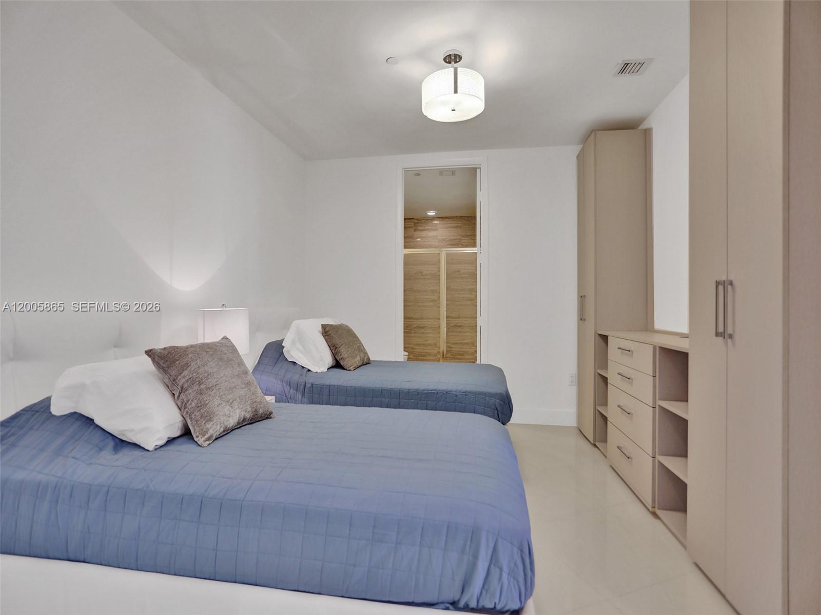 15901 Collins Ave #2807, Sunny Isles Beach FL 33160