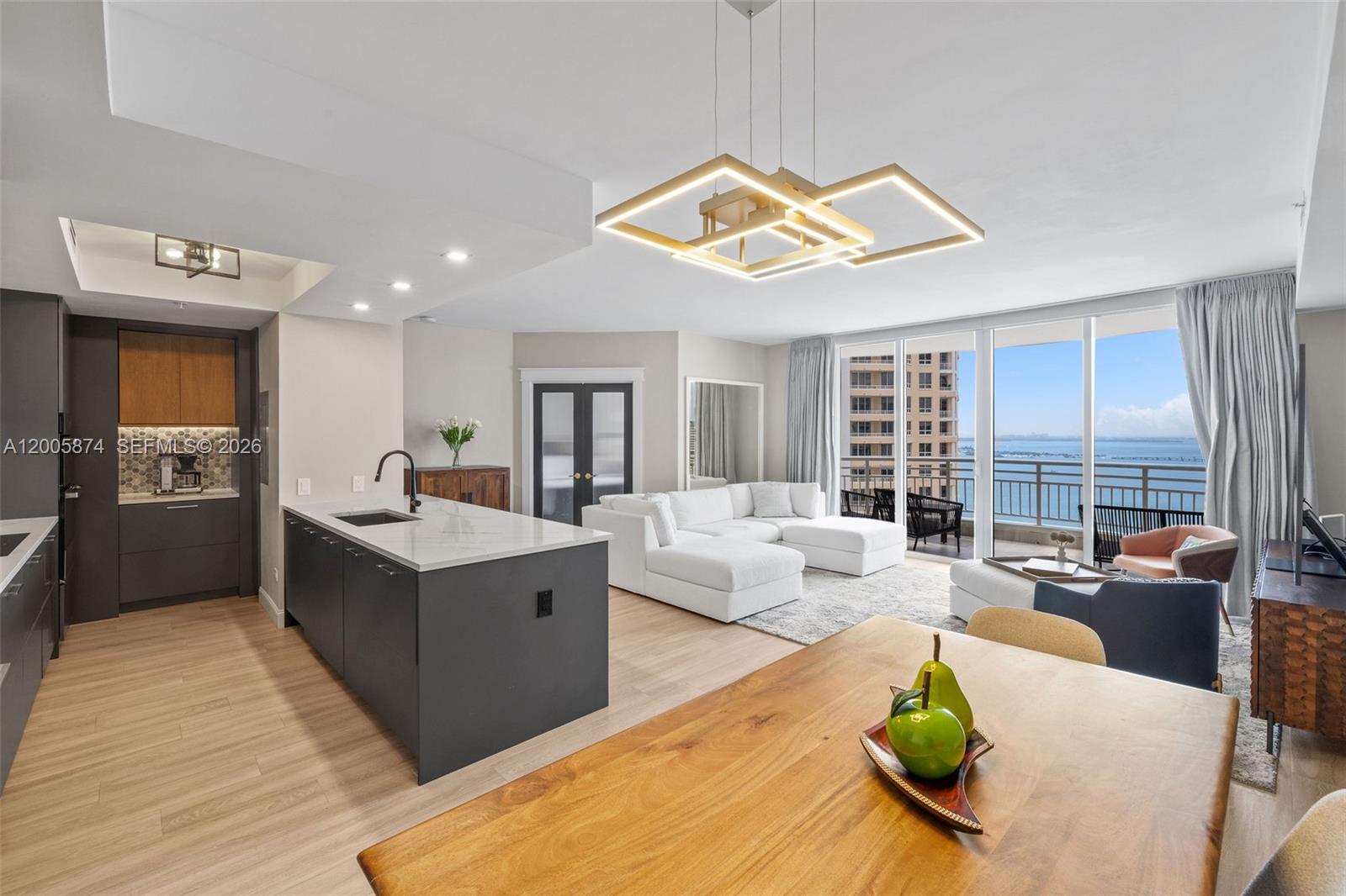 848 Brickell Key Dr #3403, Miami FL 33131