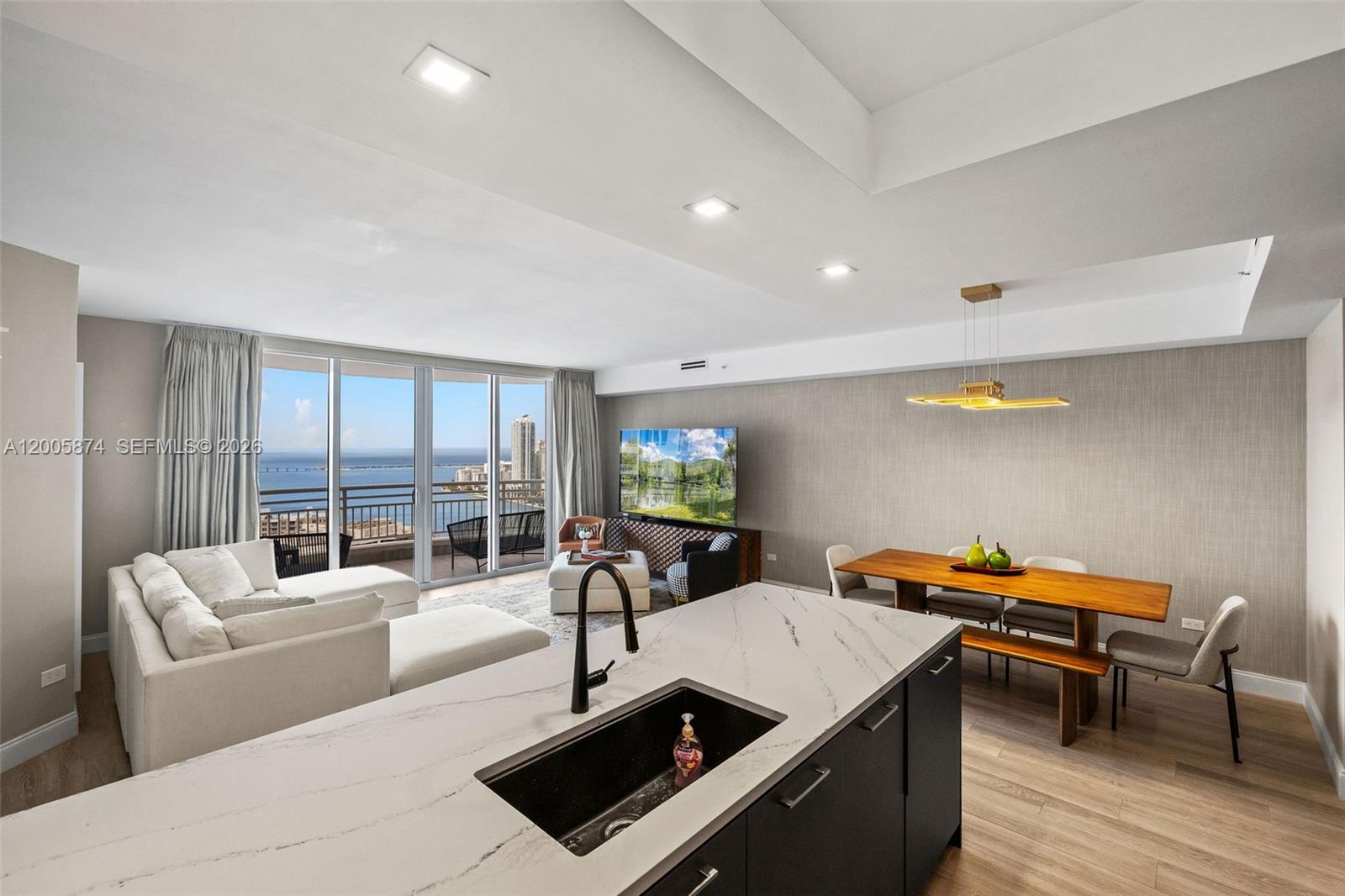 848 Brickell Key Dr #3403, Miami FL 33131