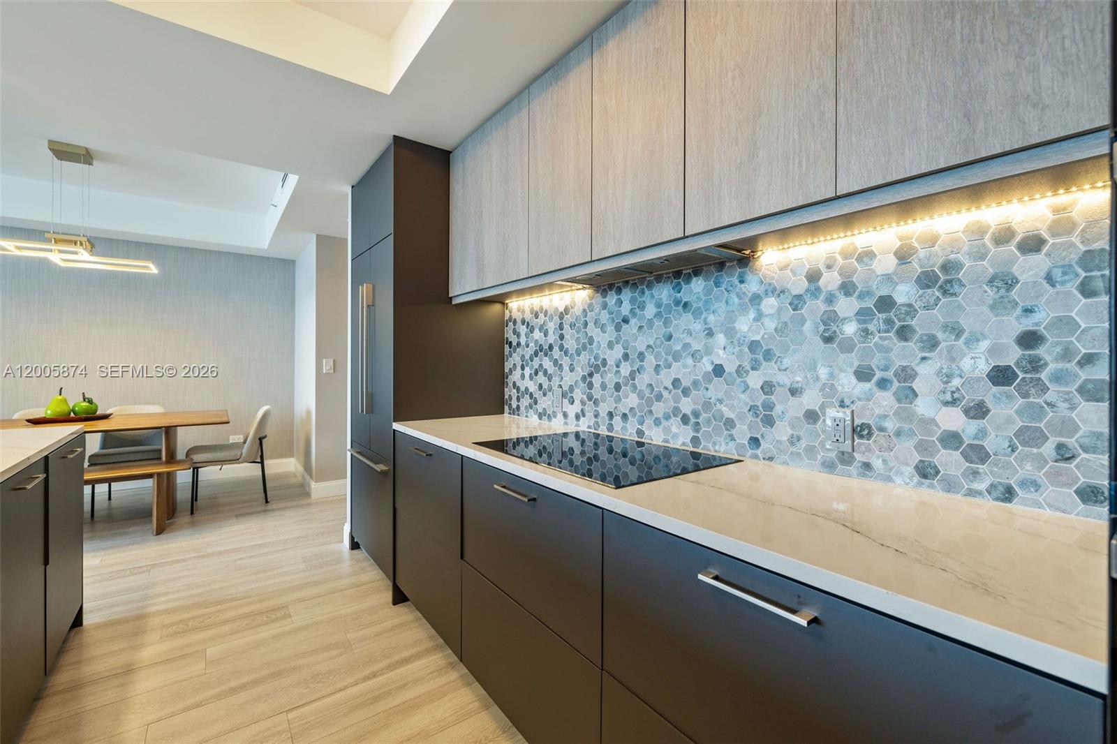 848 Brickell Key Dr #3403, Miami FL 33131
