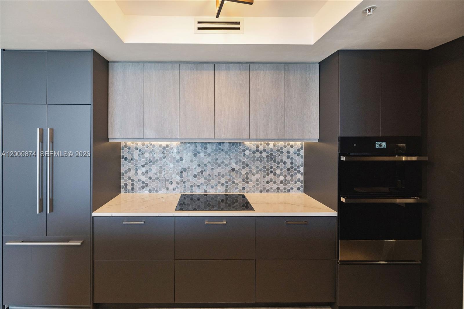 848 Brickell Key Dr #3403, Miami FL 33131