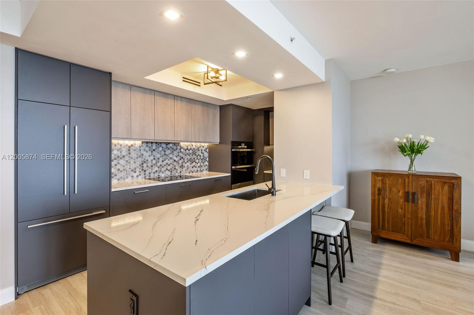 848 Brickell Key Dr #3403, Miami FL 33131
