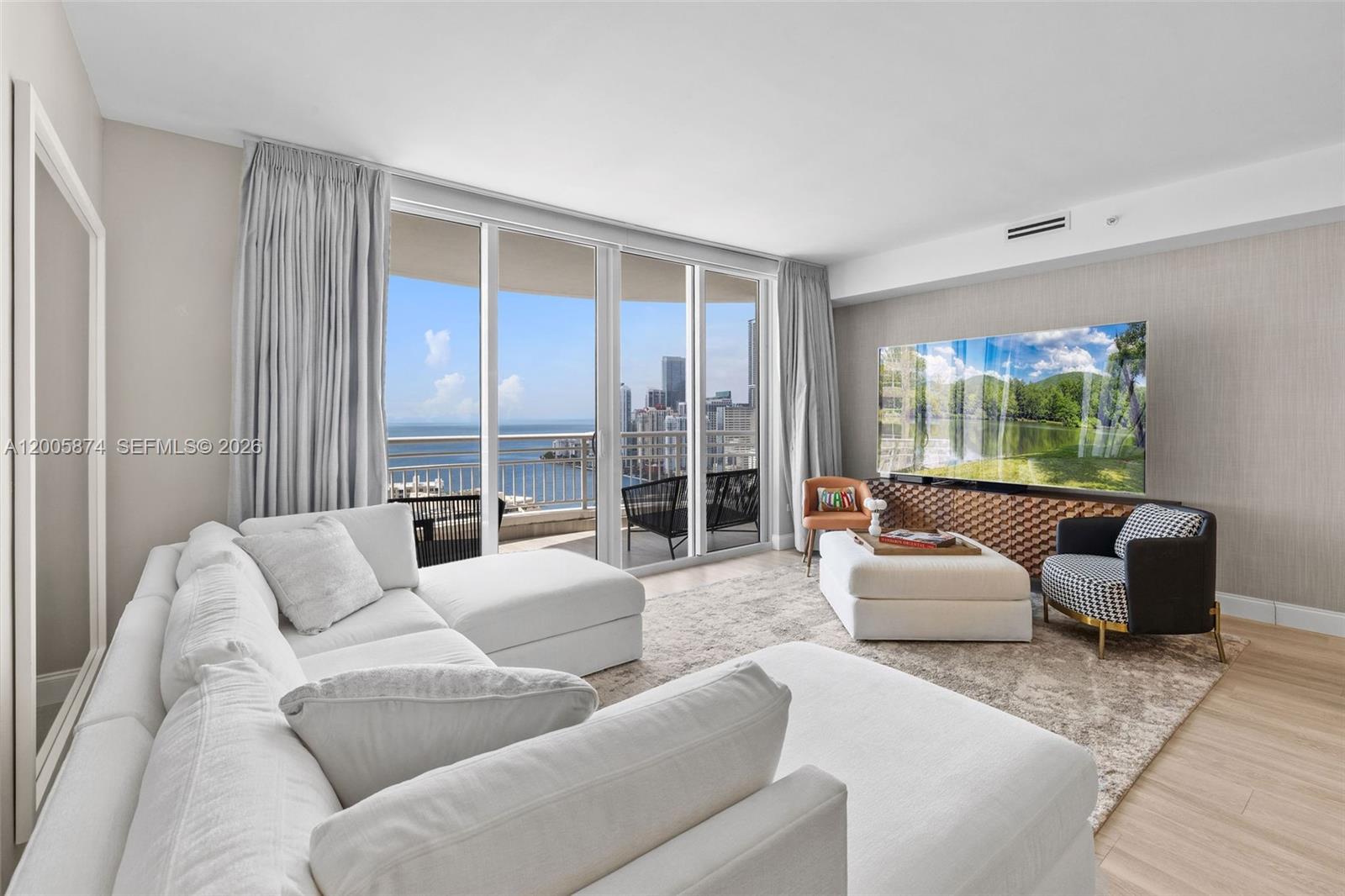 848 Brickell Key Dr #3403, Miami FL 33131