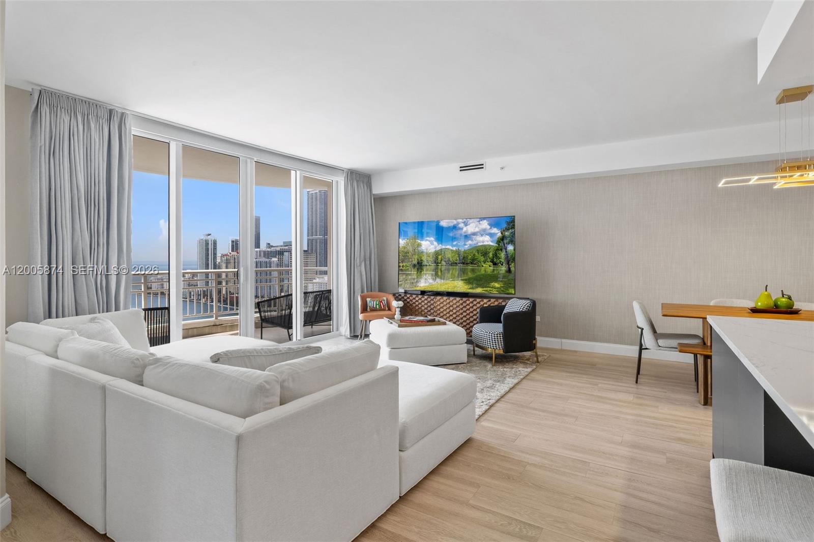 848 Brickell Key Dr #3403, Miami FL 33131