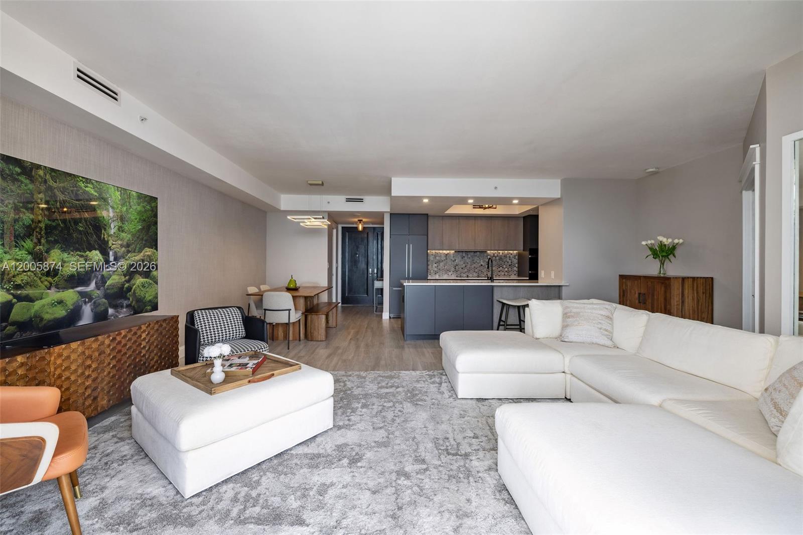848 Brickell Key Dr #3403, Miami FL 33131