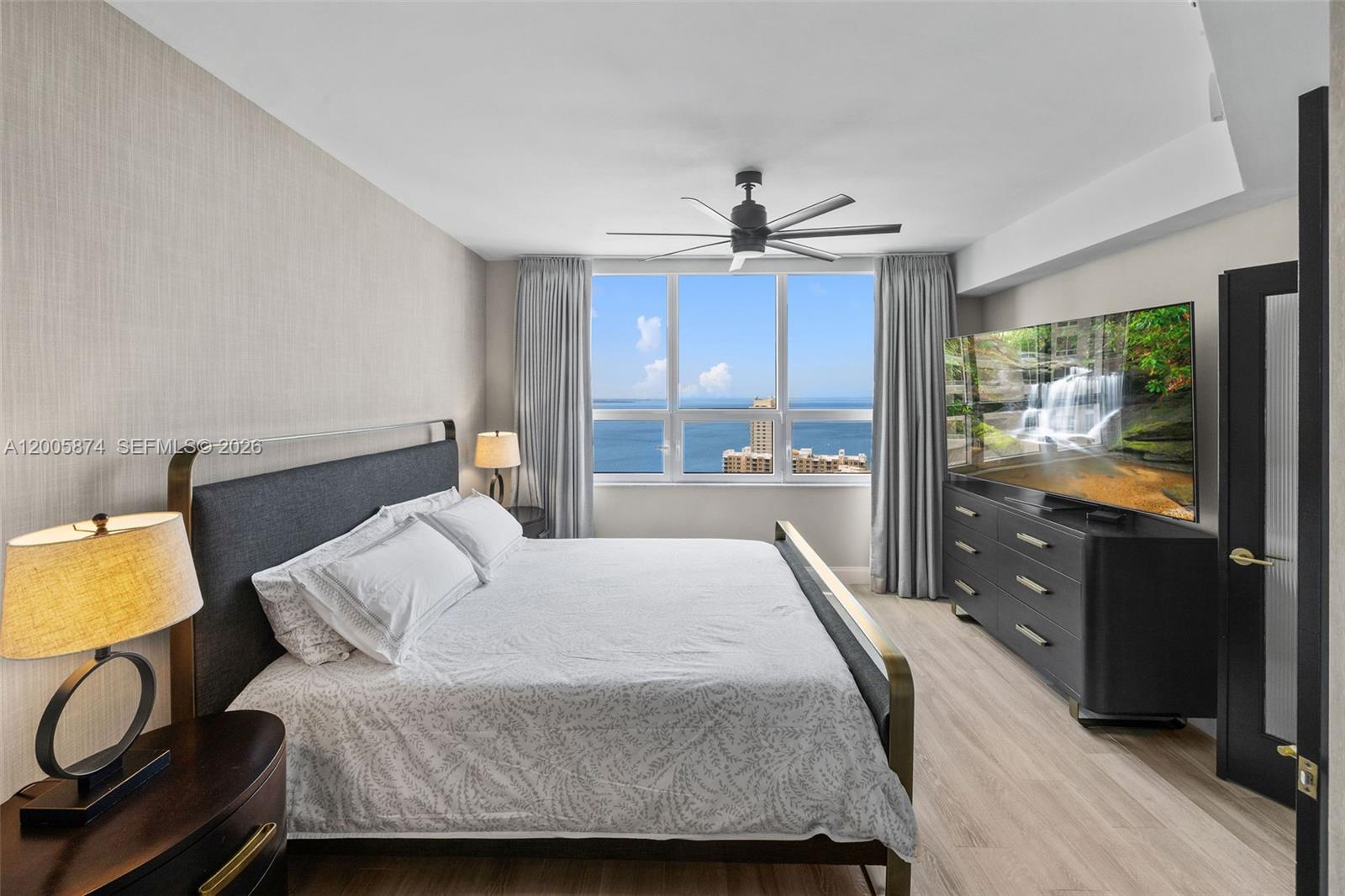 848 Brickell Key Dr #3403, Miami FL 33131