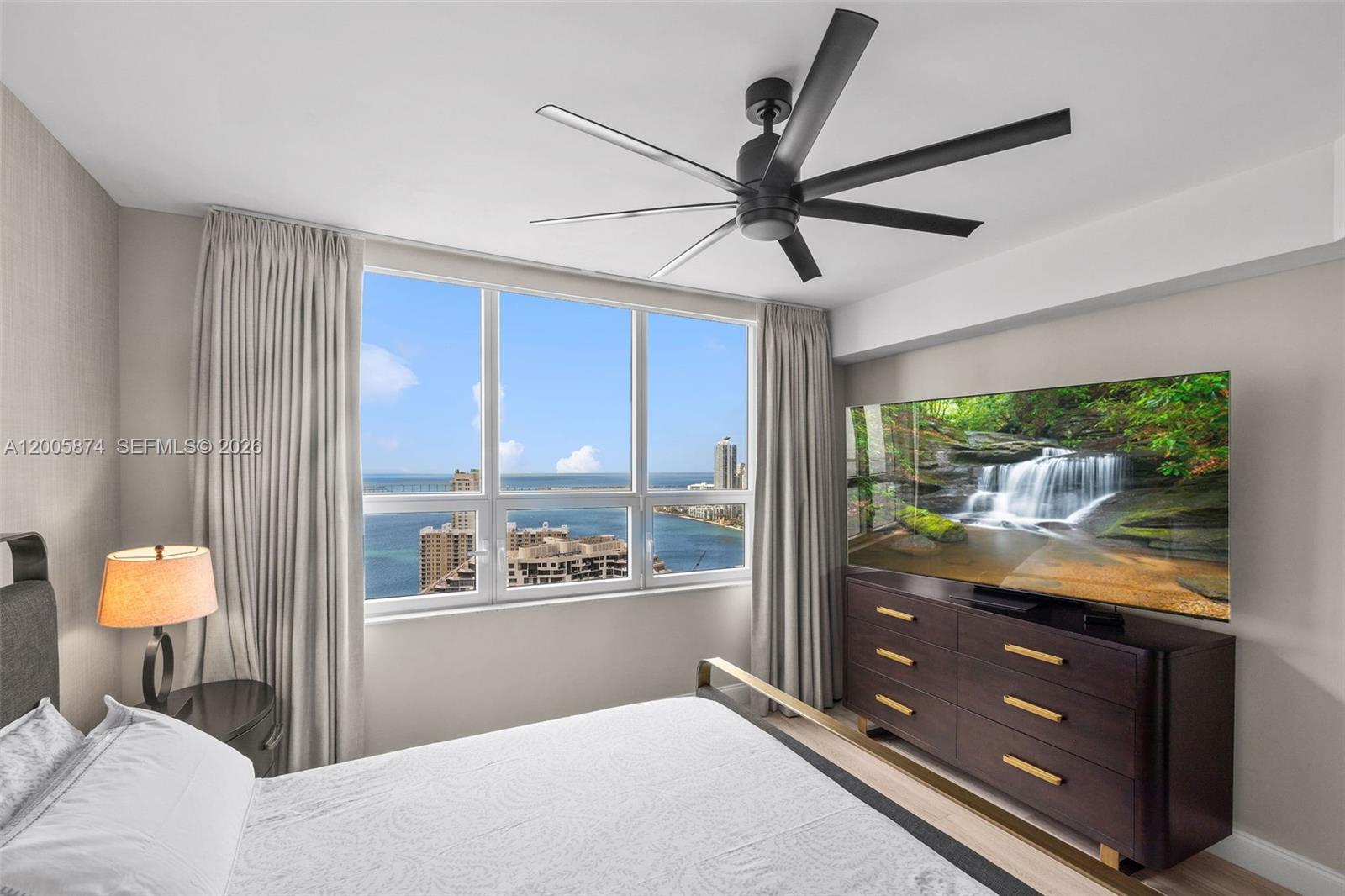 848 Brickell Key Dr #3403, Miami FL 33131