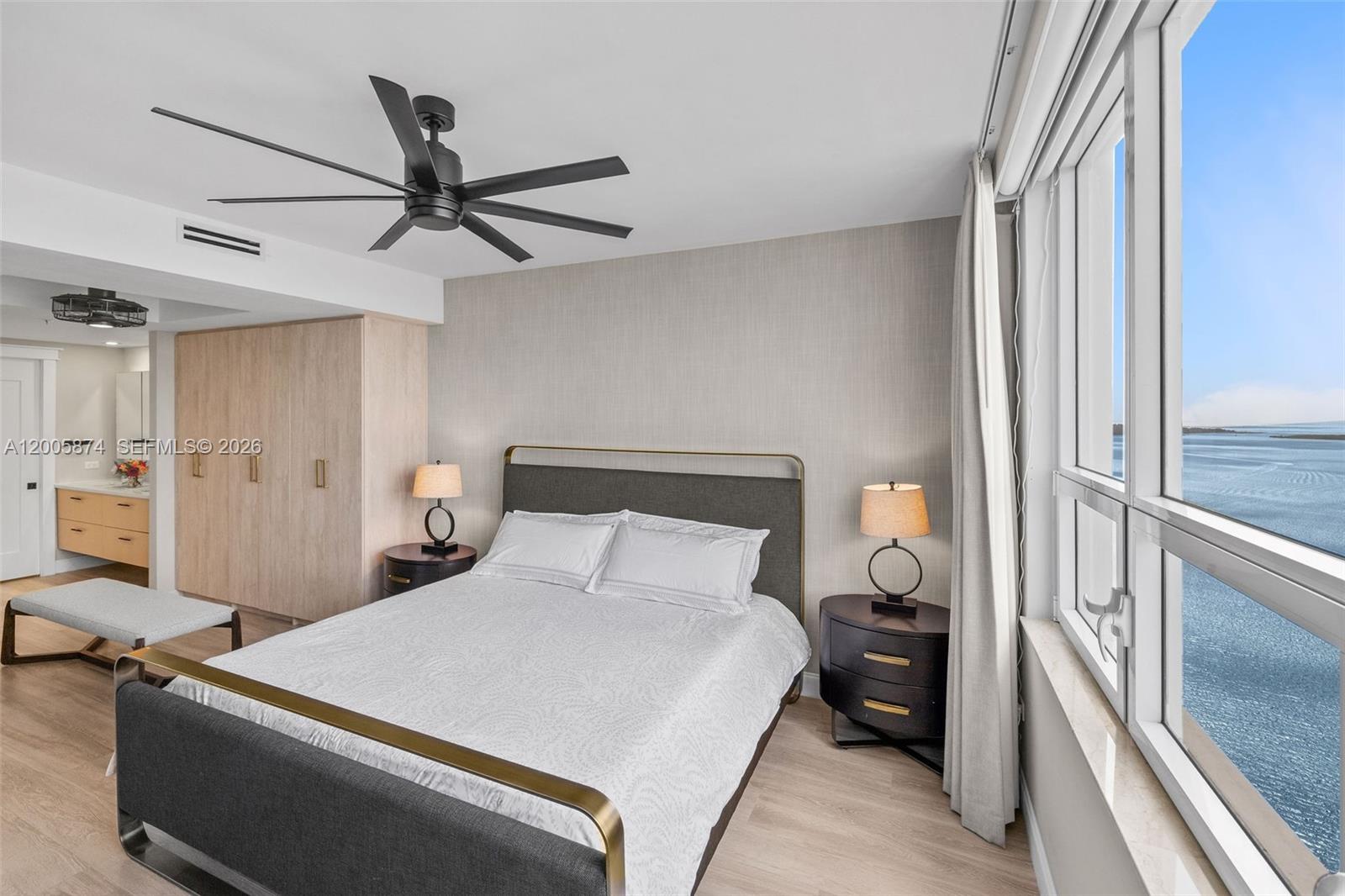 848 Brickell Key Dr #3403, Miami FL 33131