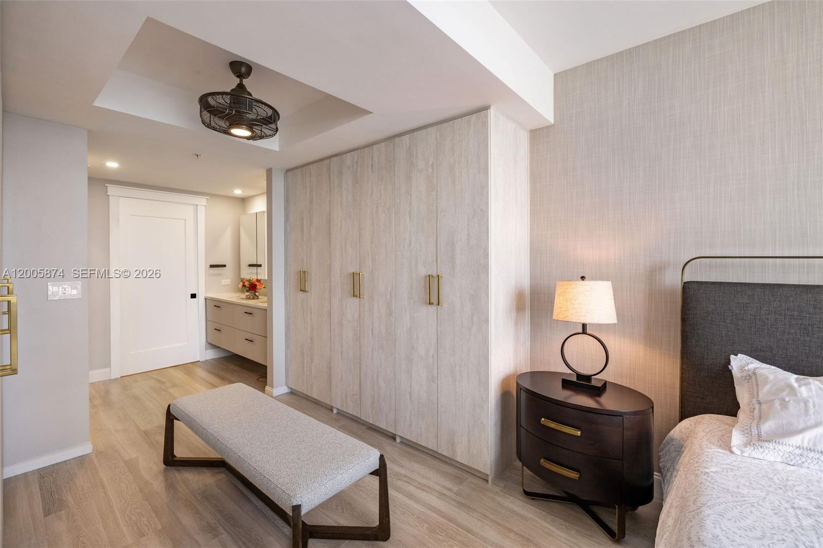 848 Brickell Key Dr #3403, Miami FL 33131