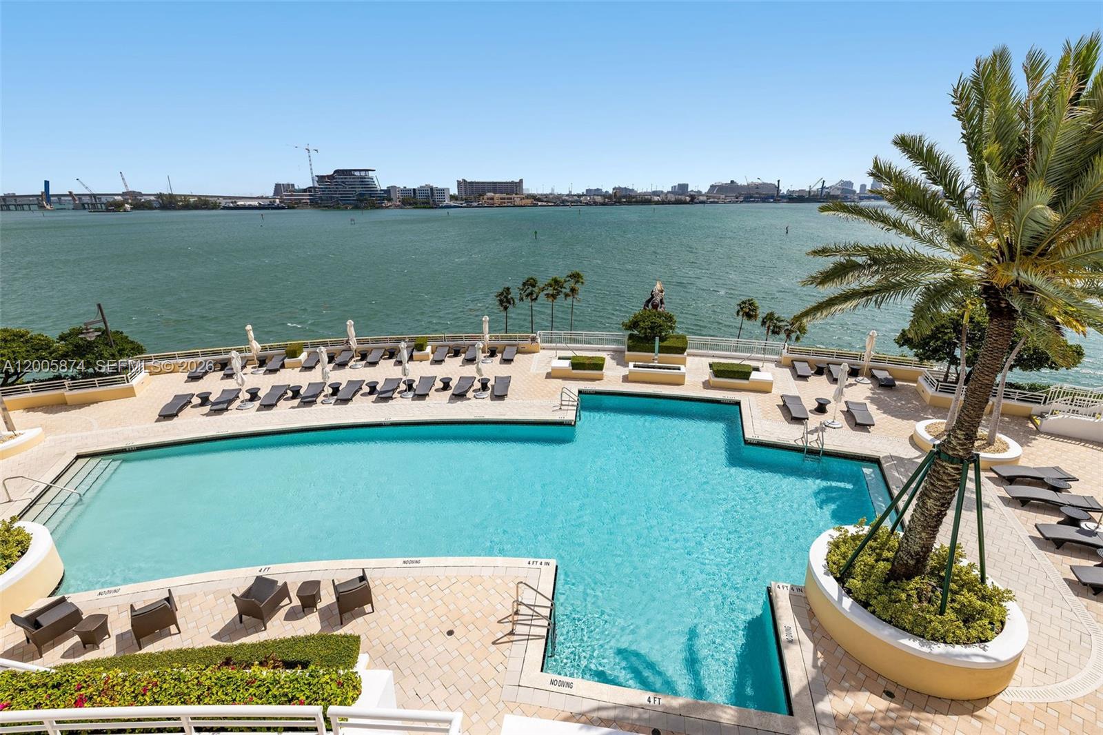 848 Brickell Key Dr #3403, Miami FL 33131