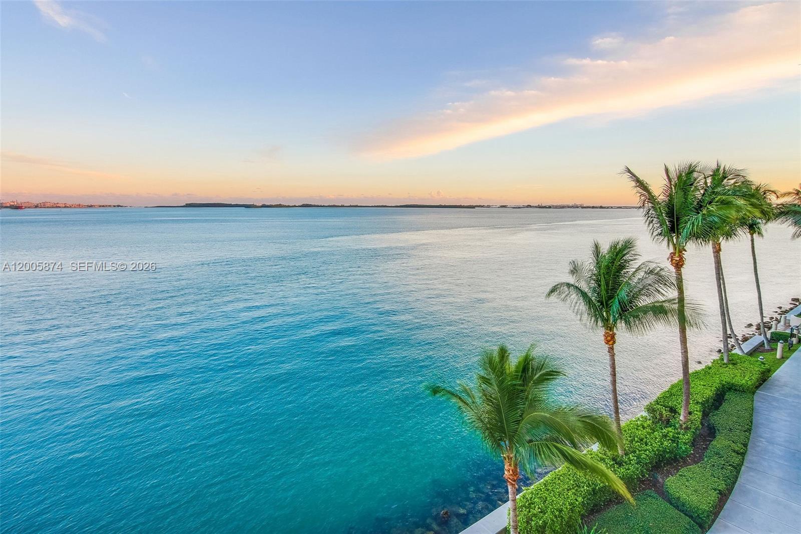 848 Brickell Key Dr #3403, Miami FL 33131