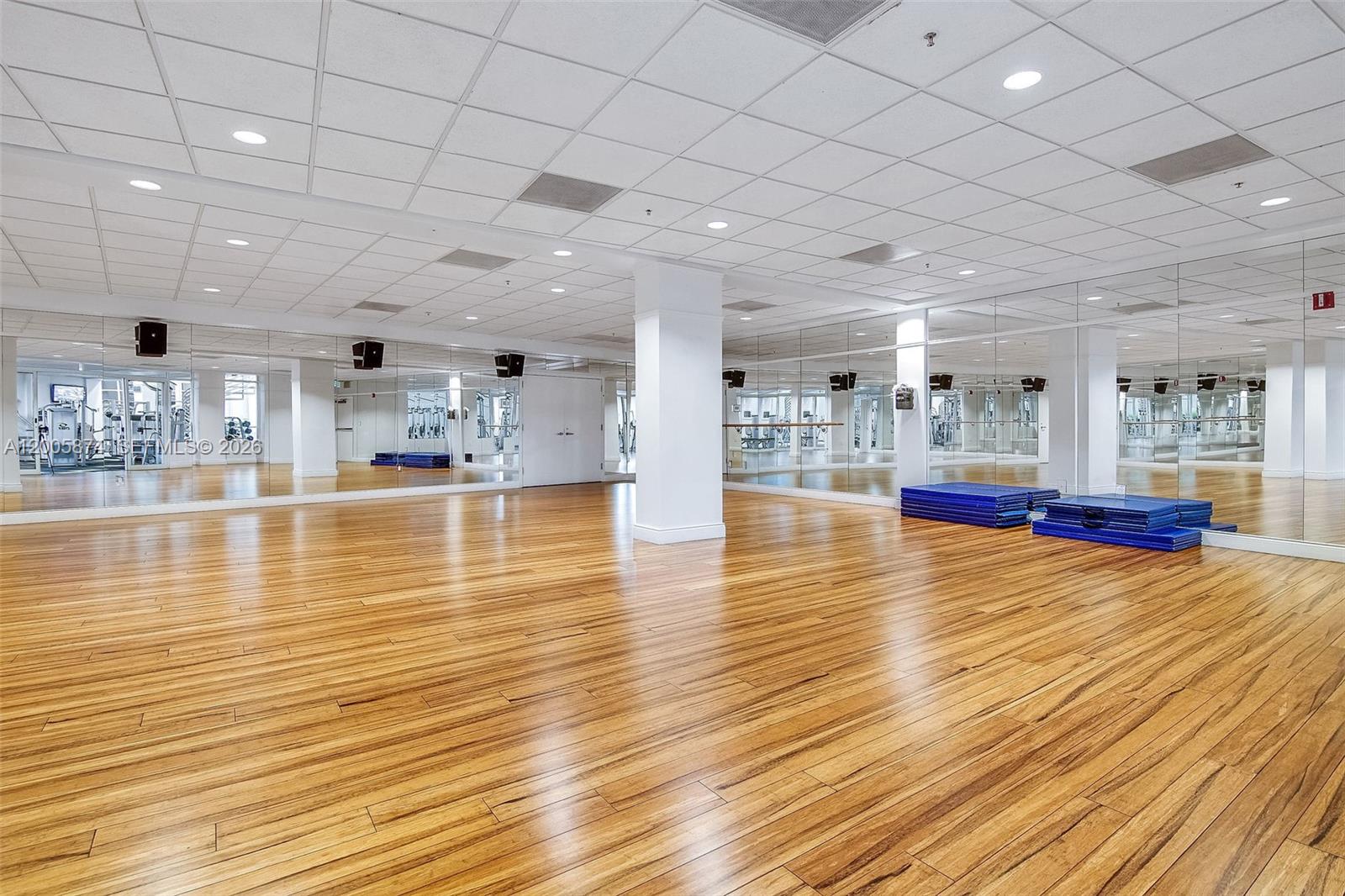 848 Brickell Key Dr #3403, Miami FL 33131