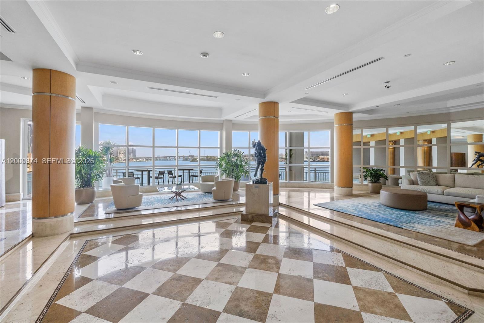 848 Brickell Key Dr #3403, Miami FL 33131