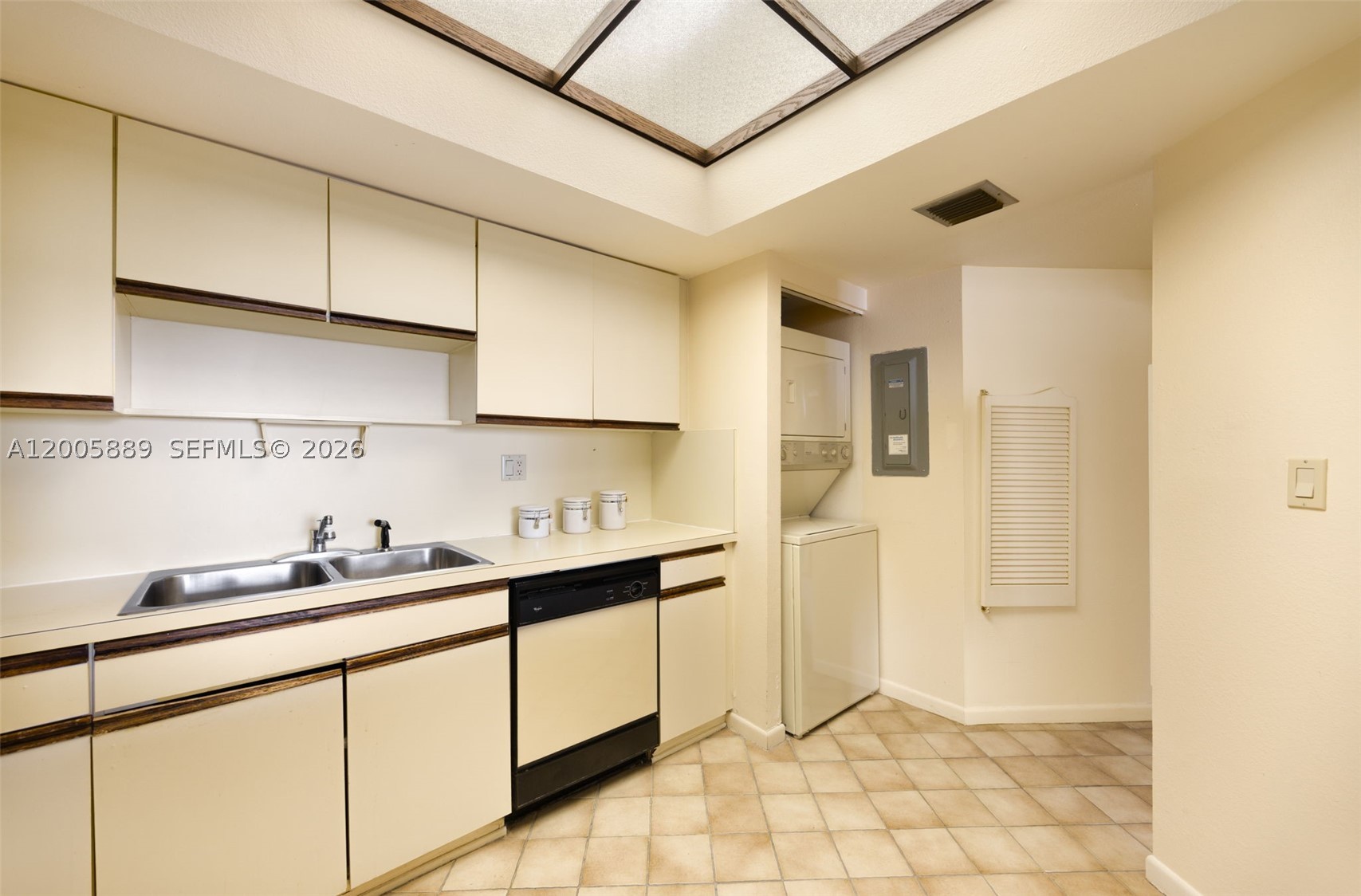 520 Brickell Key Dr #A1001, Miami FL 33131