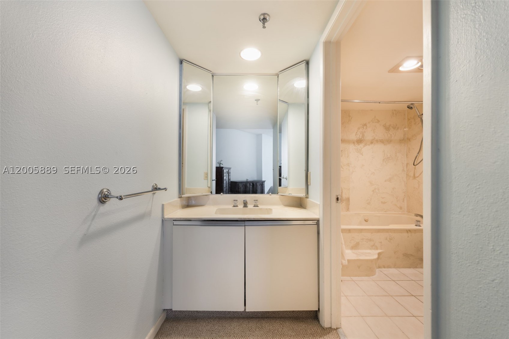 520 Brickell Key Dr #A1001, Miami FL 33131