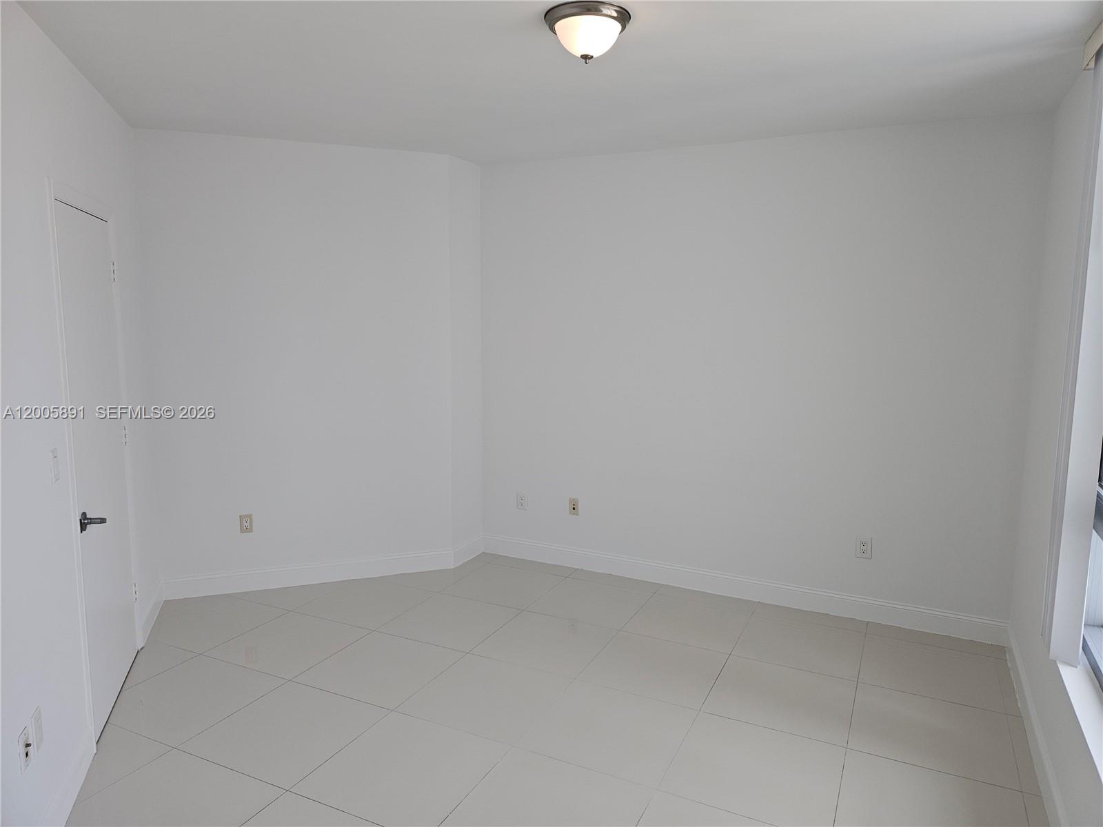 350 S Miami Ave #3111, Miami FL 33130
