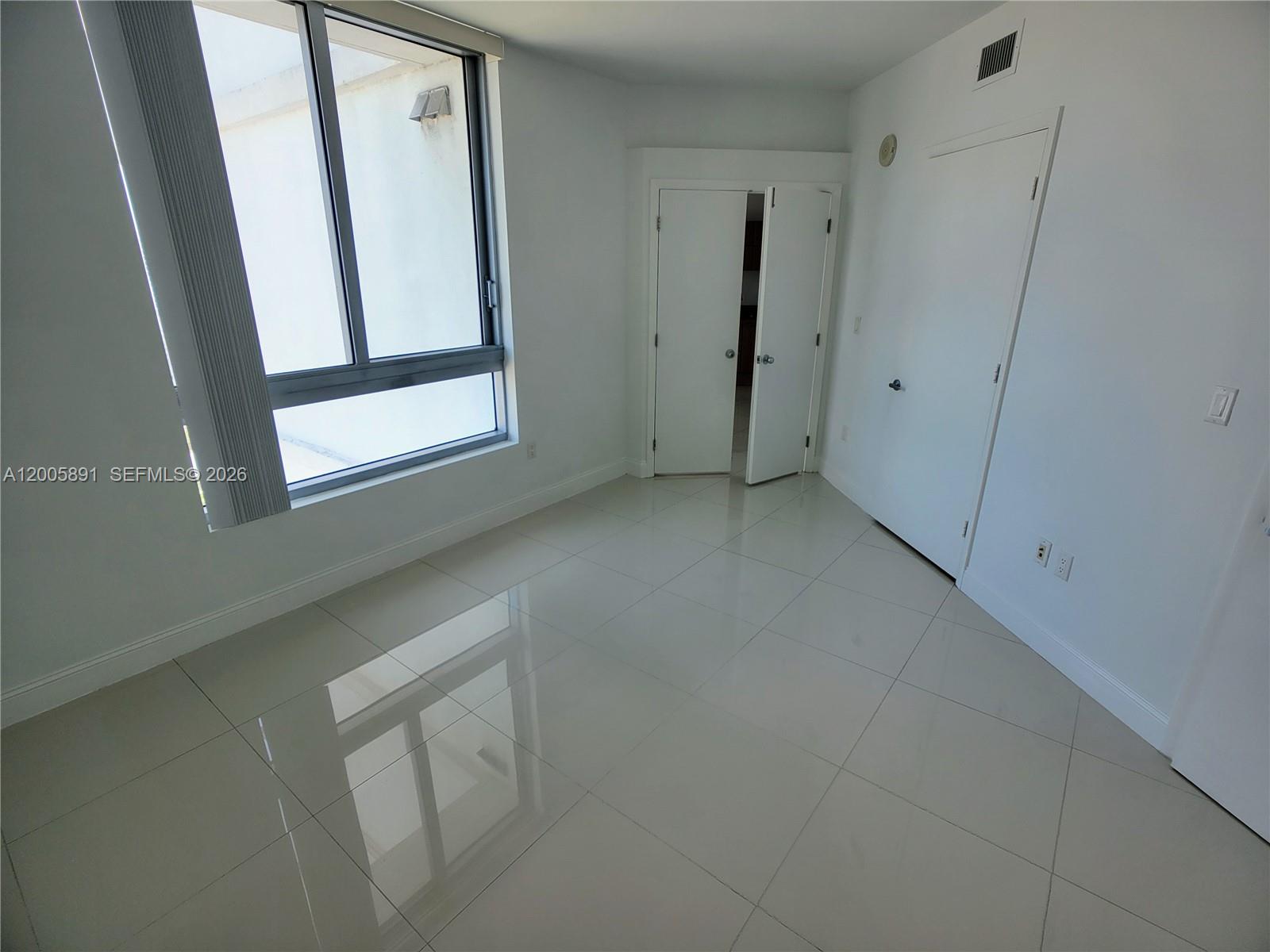 350 S Miami Ave #3111, Miami FL 33130
