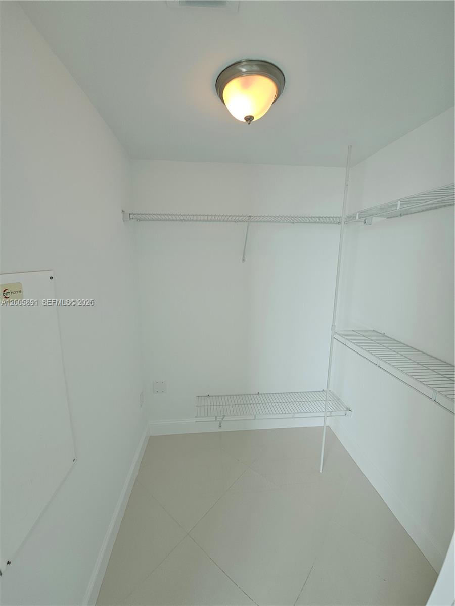 350 S Miami Ave #3111, Miami FL 33130