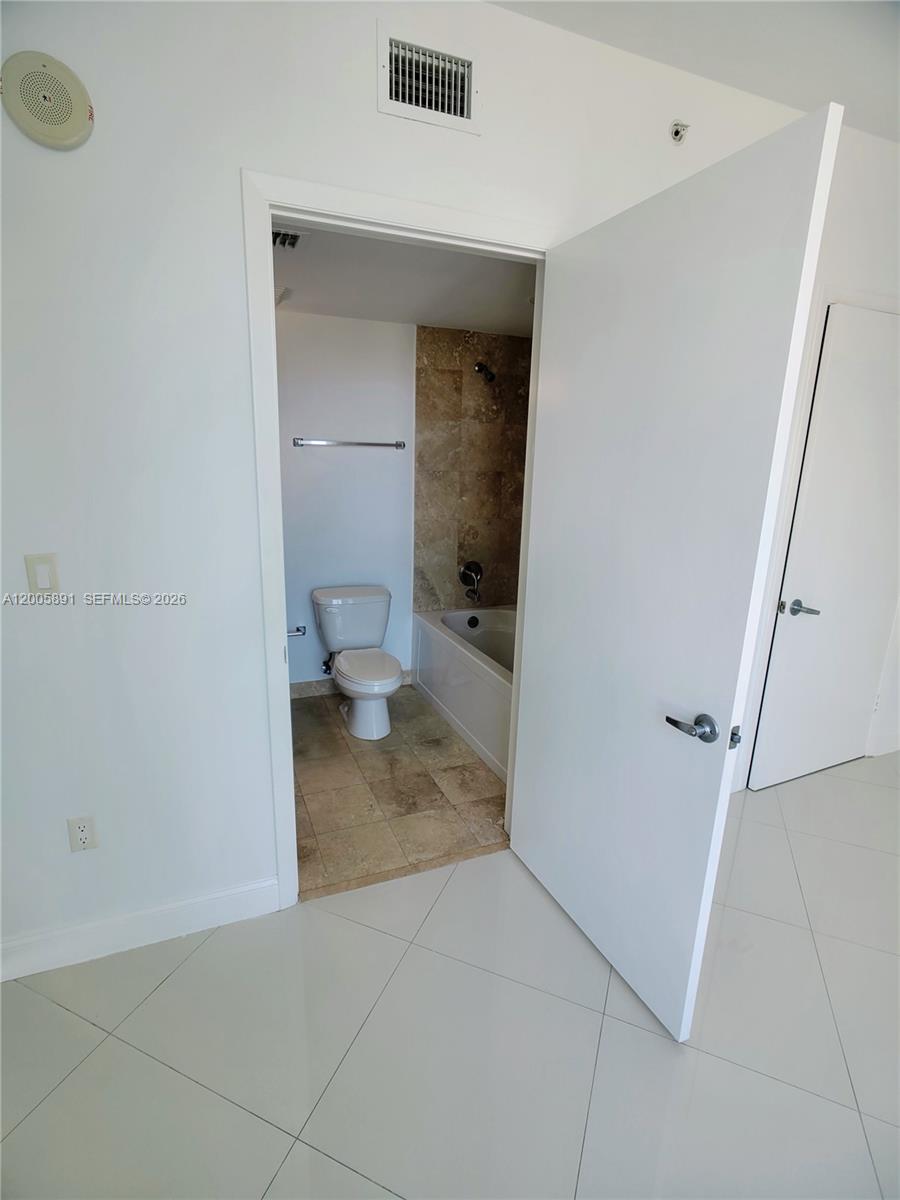 350 S Miami Ave #3111, Miami FL 33130
