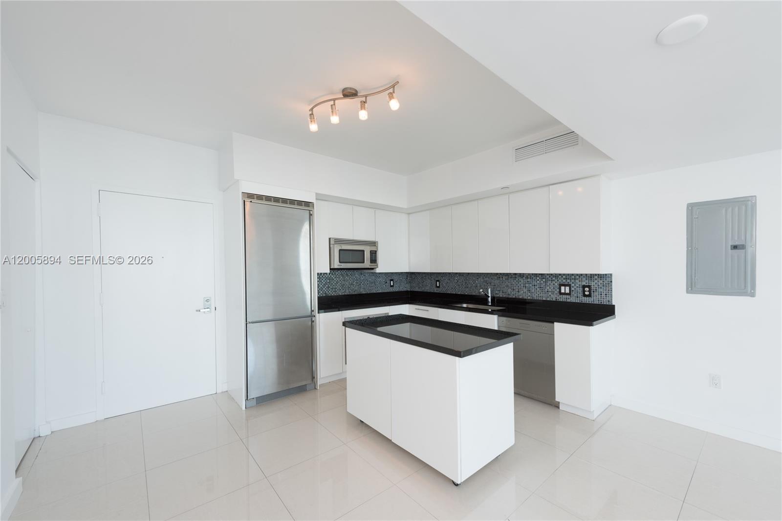 92 SW 3rd St #4612, Miami FL 33130