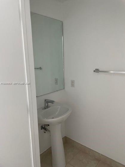 Miami FL 33130 - A12005904